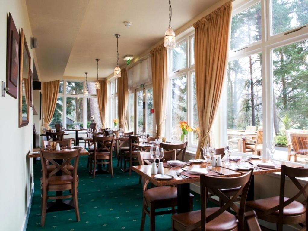 Glen Lui Hotel บัลลาเทอร์ ภายนอก รูปภาพ
